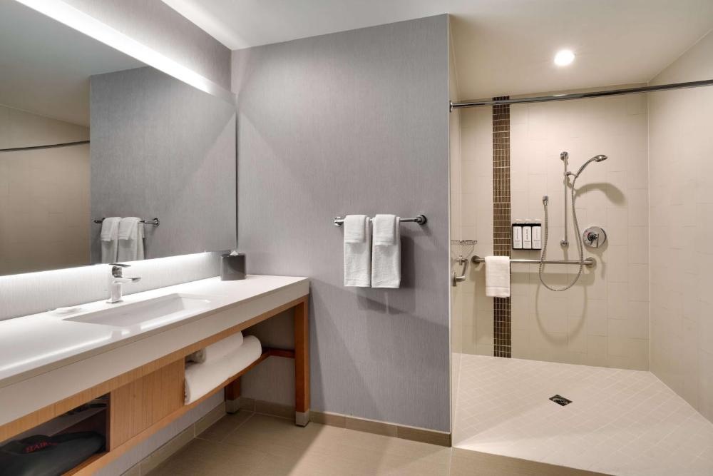 Hyatt Place at Anaheim Resort / Convention Center